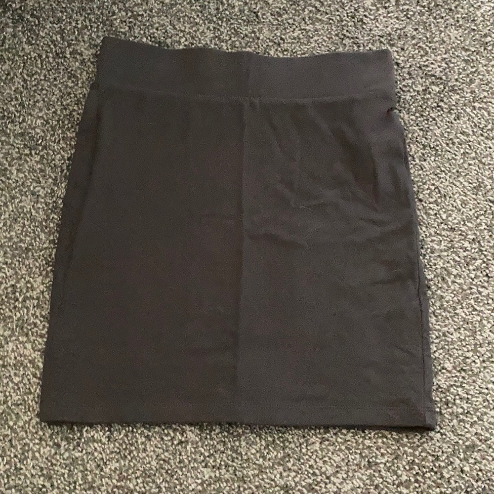 Grey pencil skirt